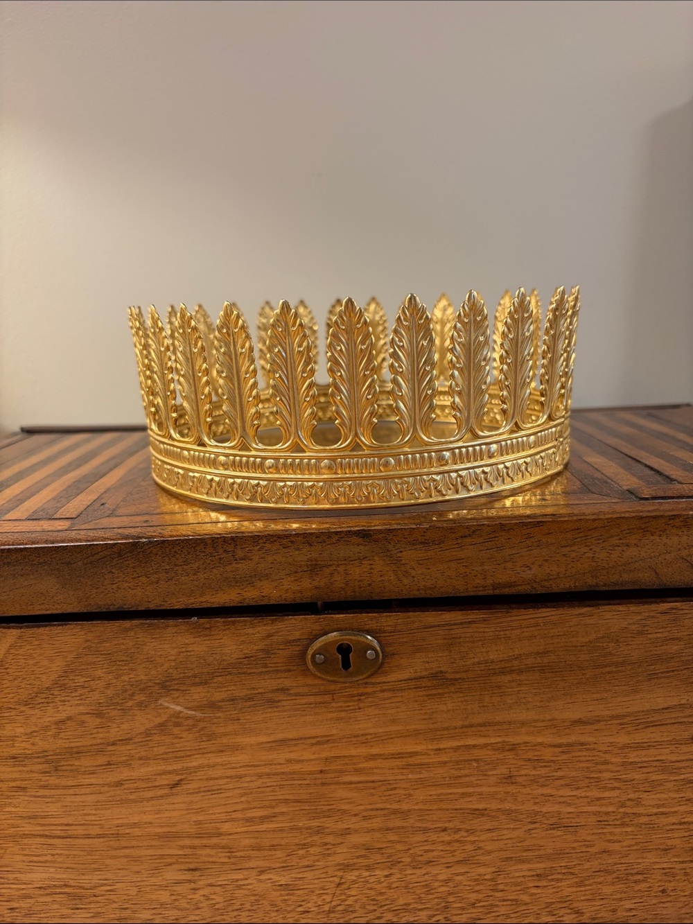 Decorative Gold Leaf Crown Accent - Home Accents